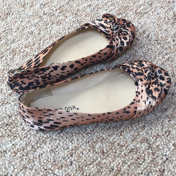 🐆Wild Diva Cheetah Print Ballet Flats🐆 - Picture 2 of 5